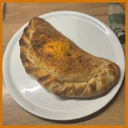 42. Calzone (félbehajtott)